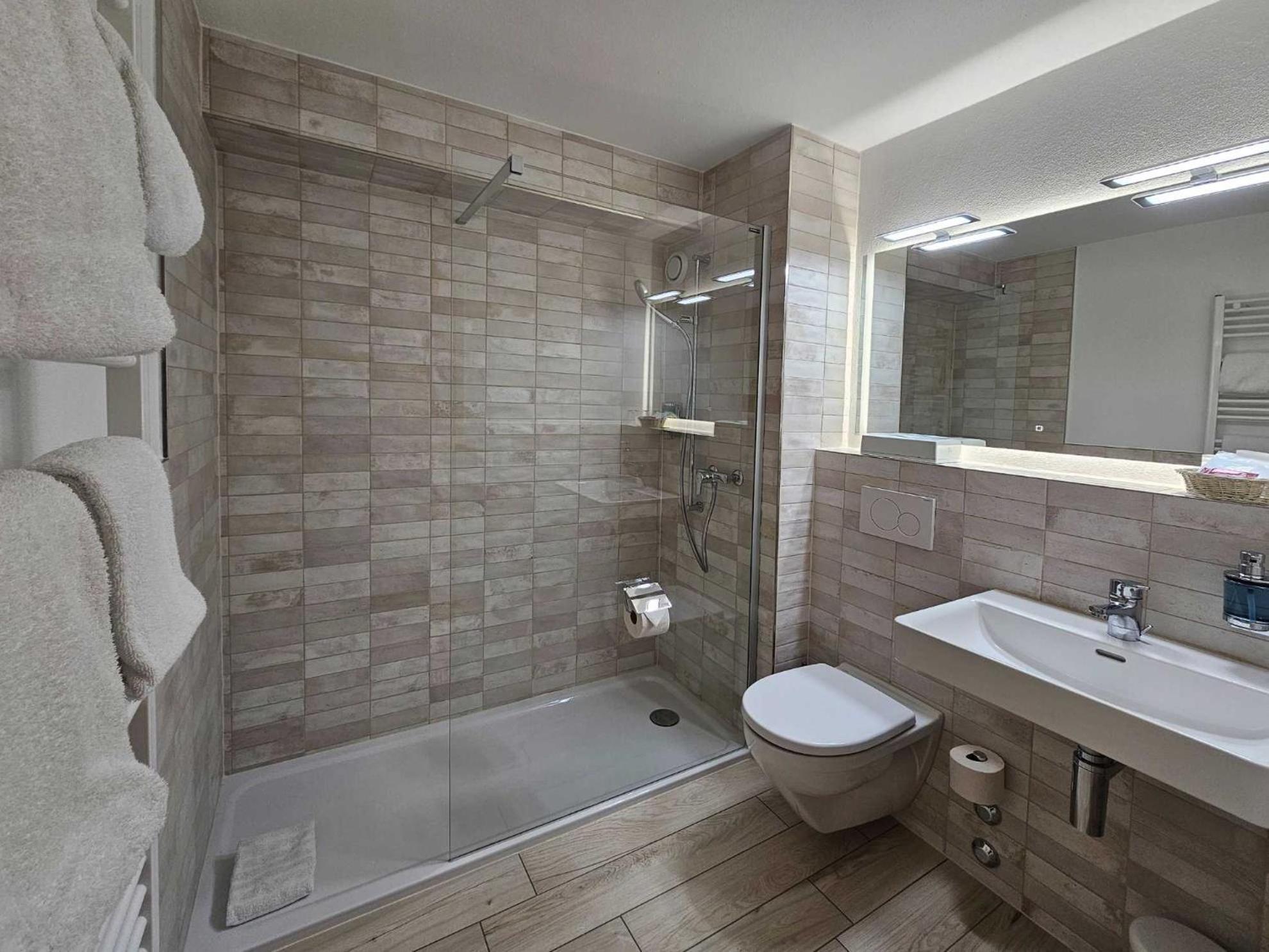 Badehotel Salina Maris - Wellness & Vintage Mörel Buitenkant foto